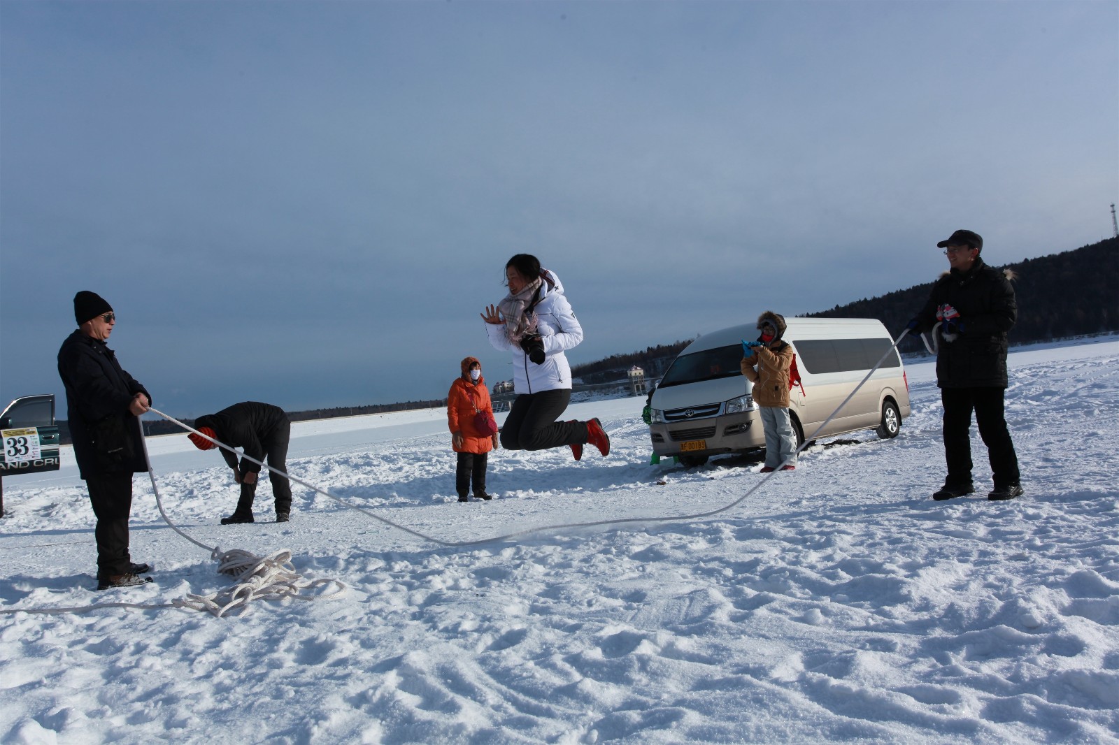 伊春冬季5日游 看雾凇雪松,尝地道东北杀猪亲子,户外,摄影