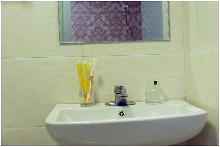hotelPic