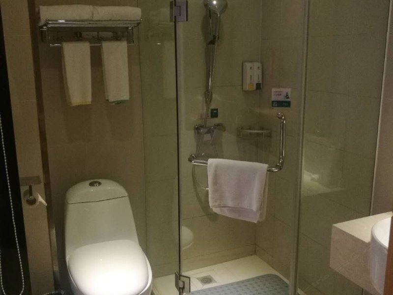 hotelPic