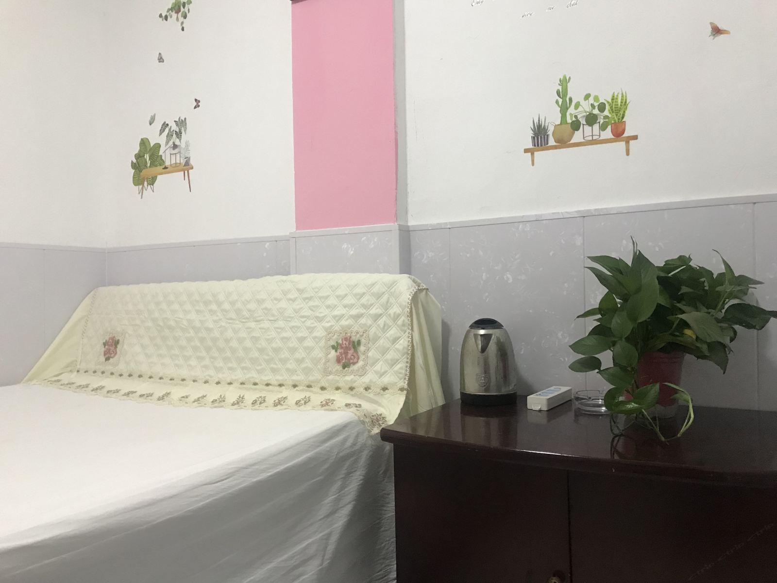 大床房A(公共卫浴)