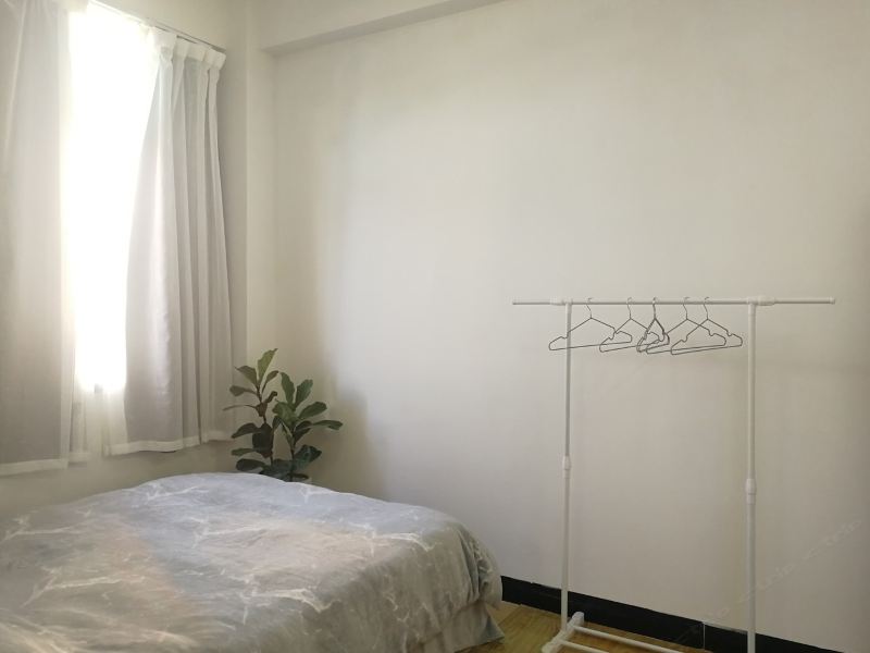 泉州黑白修公寓(3号店)