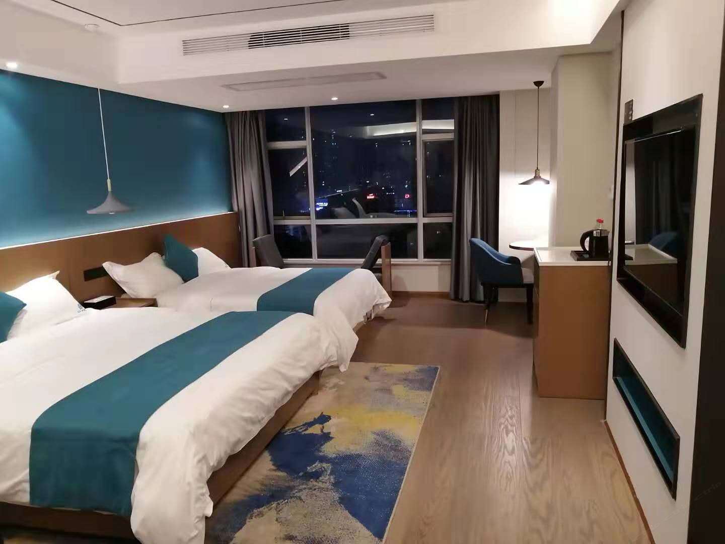 悠闲雅居双床房