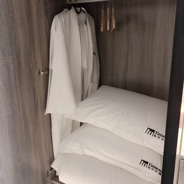 hotelPic