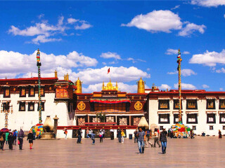 西藏旅游報團(tuán)價格_去西藏旅游多少錢_西藏旅游費用多少