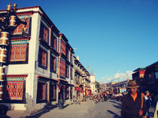西藏旅游報團(tuán)價格_去西藏旅游多少錢_西藏旅游費用多少