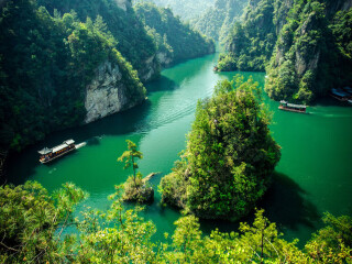 報(bào)團(tuán)去湖南張家界多少錢_湖南張家界跟團(tuán)還是自由行_以往國慶湖南張家界游價(jià)格