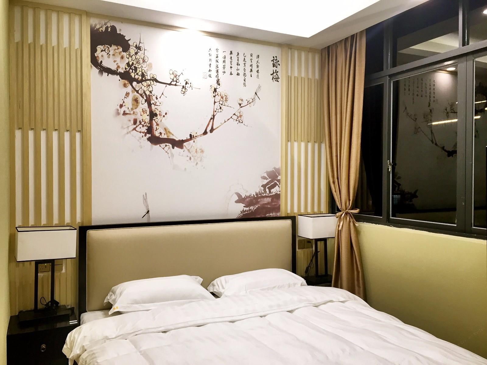 山景大床房
