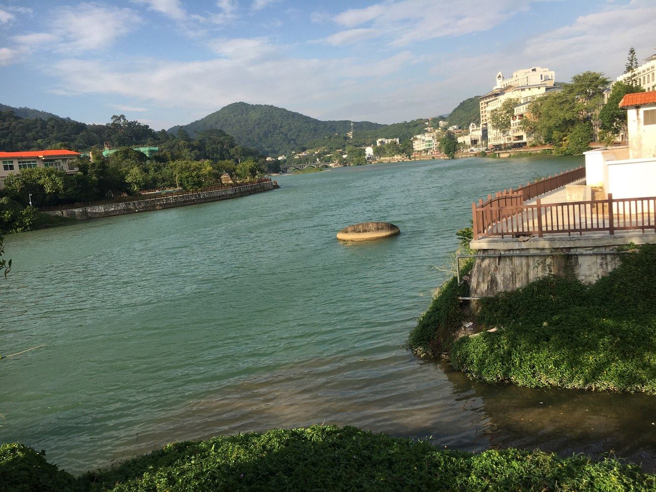 湾道湖花公寓
