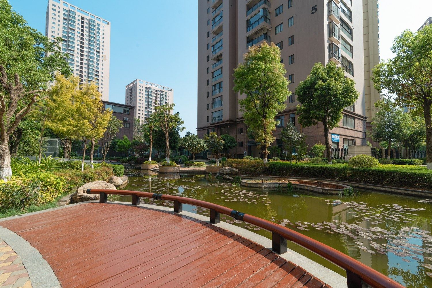 昆明广福城温馨大三居公寓