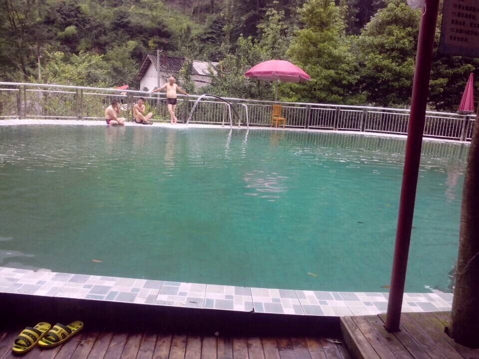 健身娱乐设施