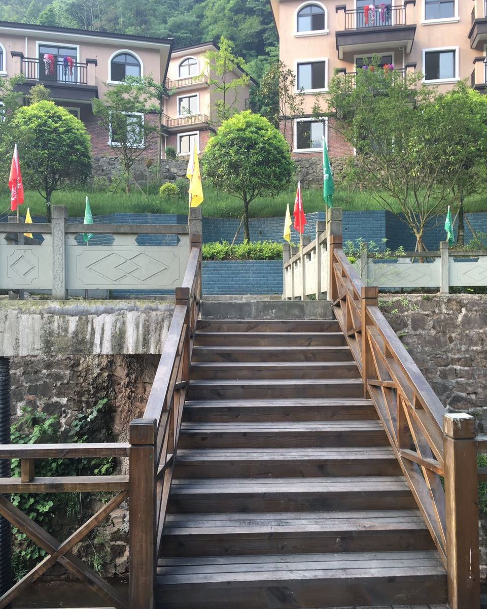 成都都江堰御龙湾桃花源养生谷酒店