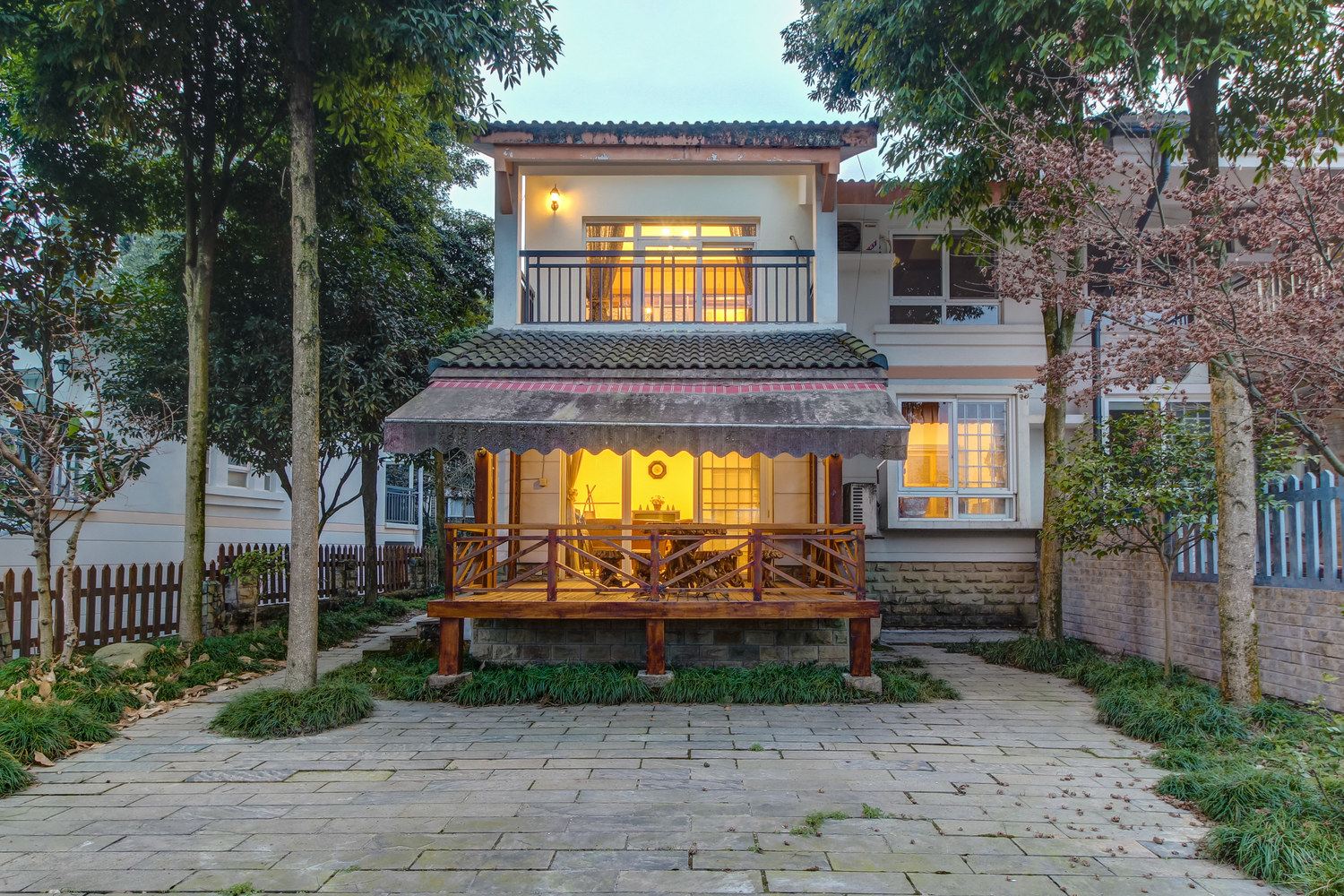 成都青城山沉浸式度假素墅2联排别墅(渠山路分店)