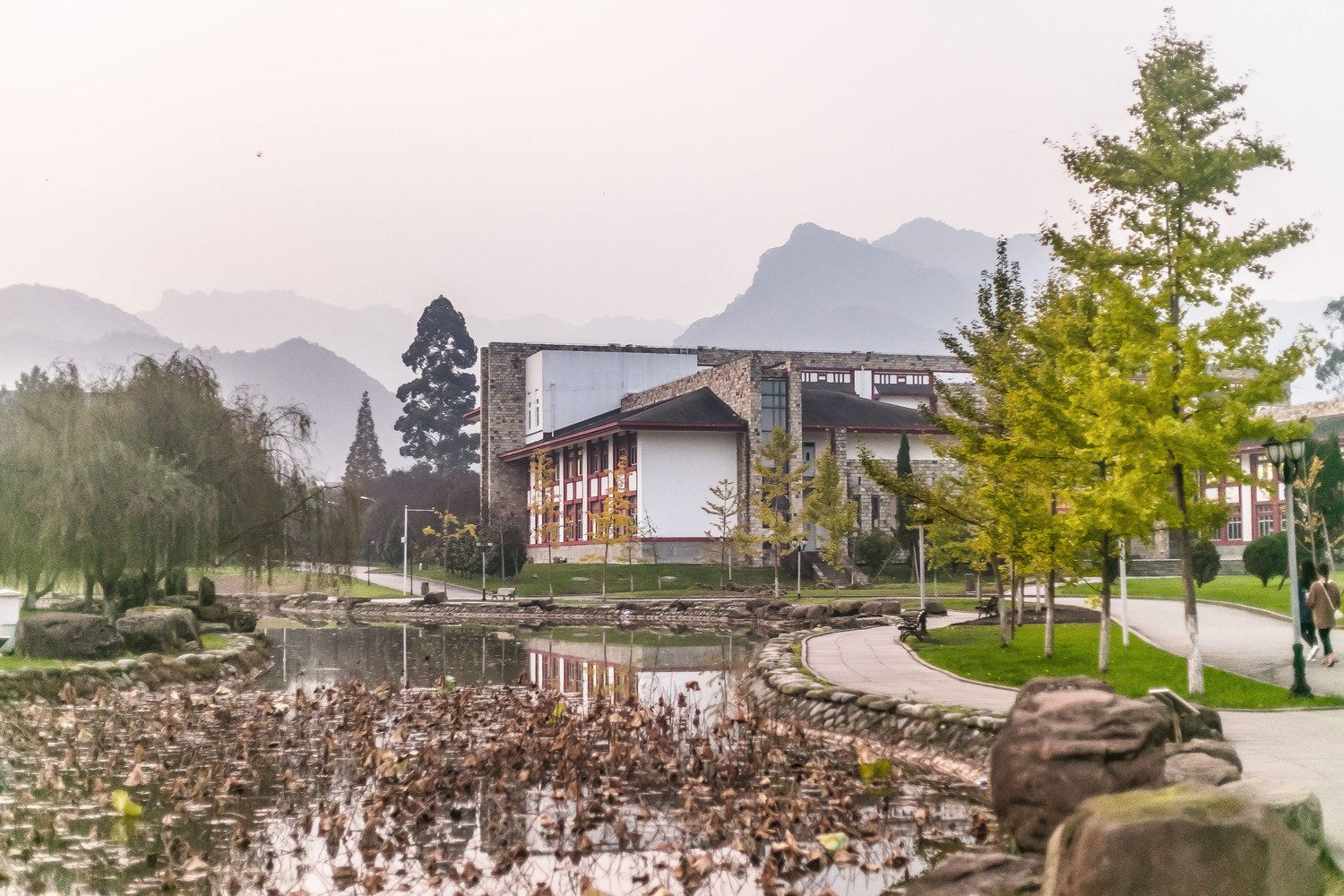 成都小隐青城叠拼别墅(青山路店)