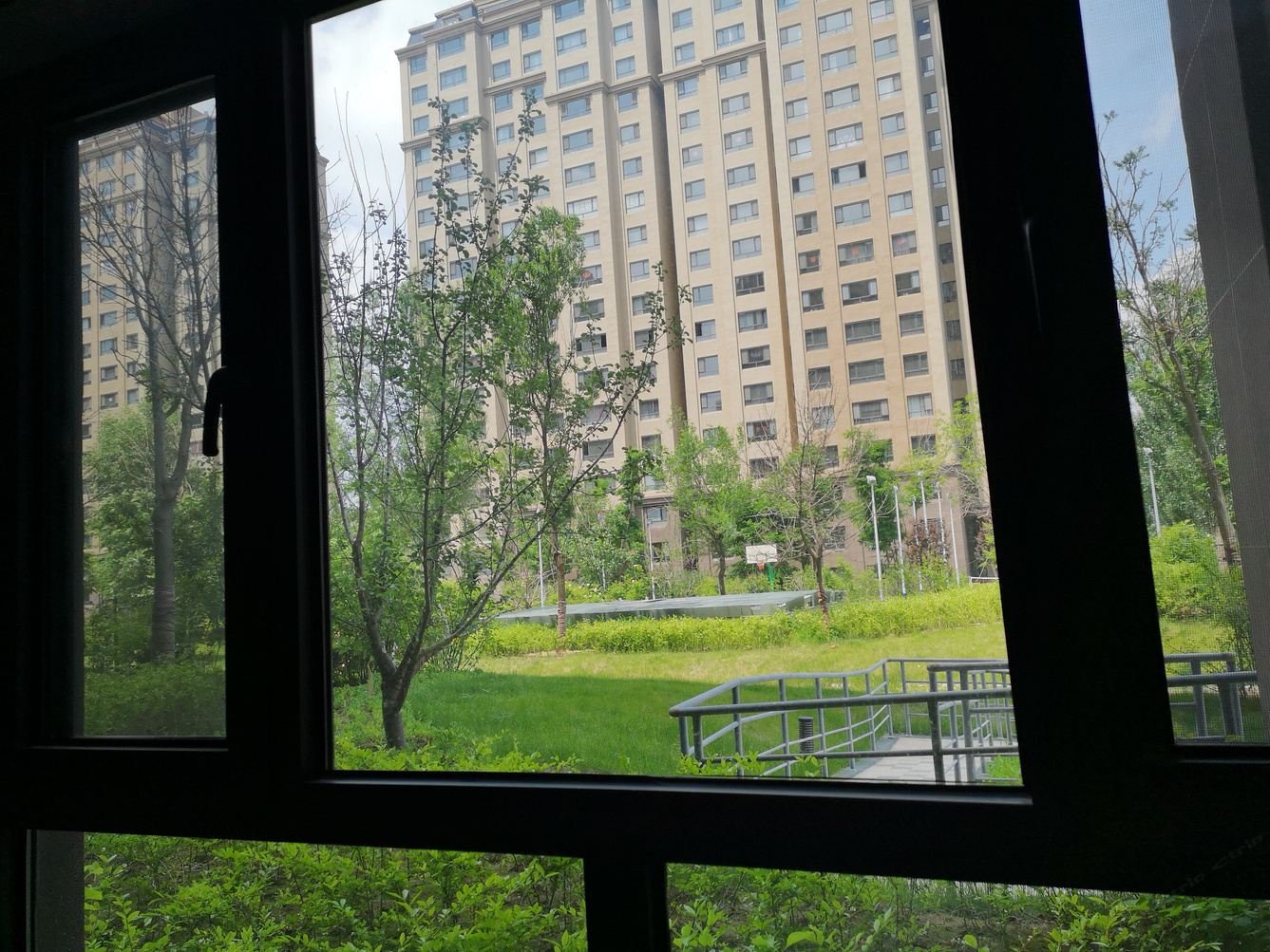 西宁天际一抹蓝公寓