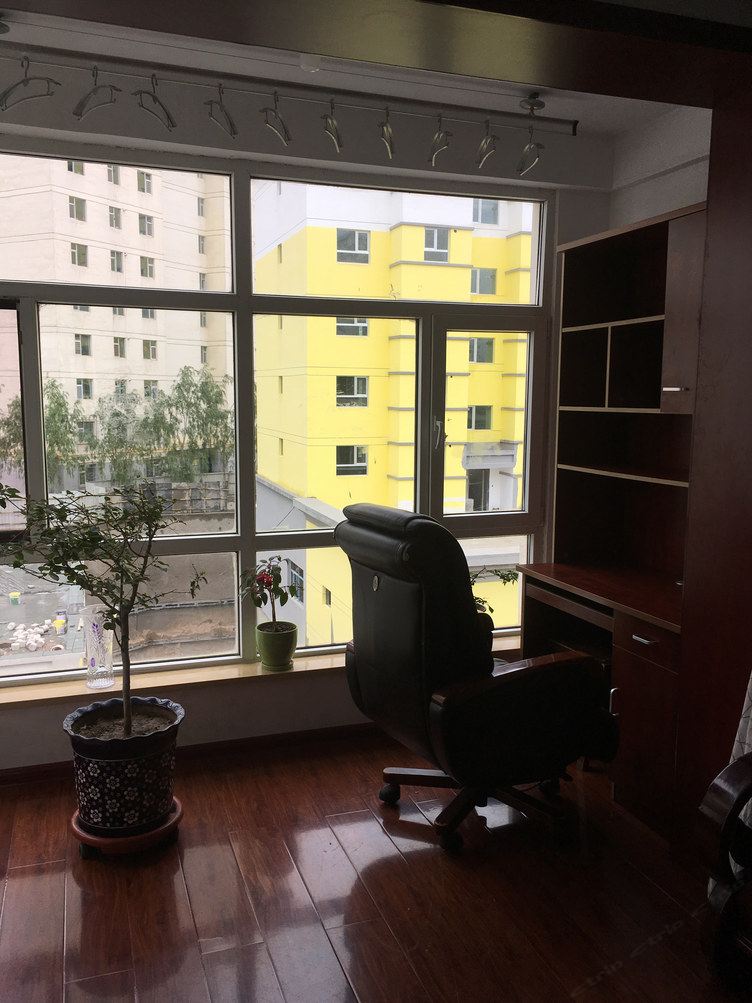 西宁温馨安逸家园公寓