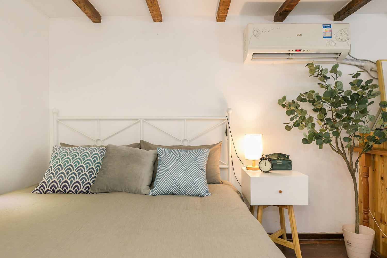 时尚二室大床房