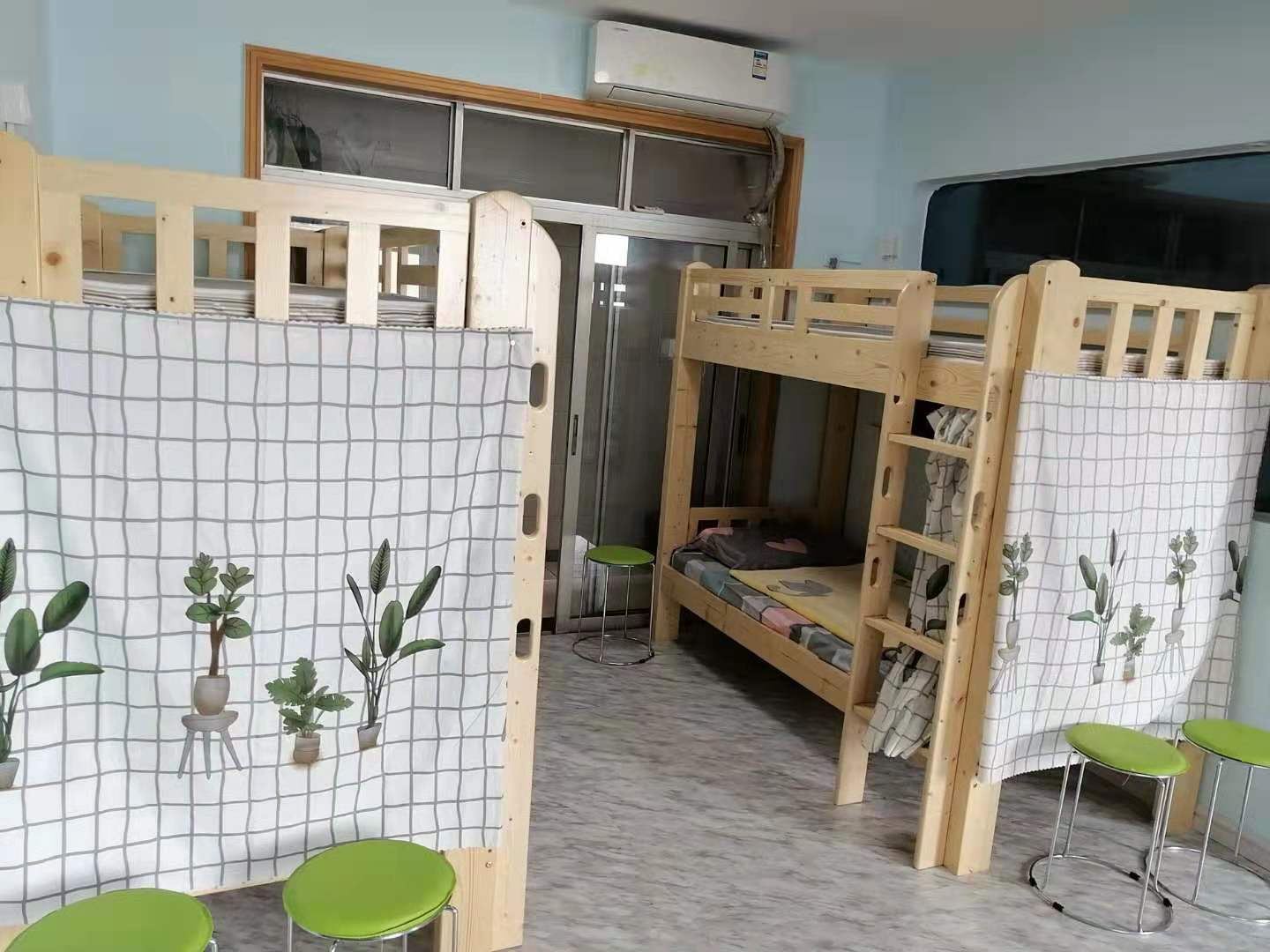 四人间A(床位)