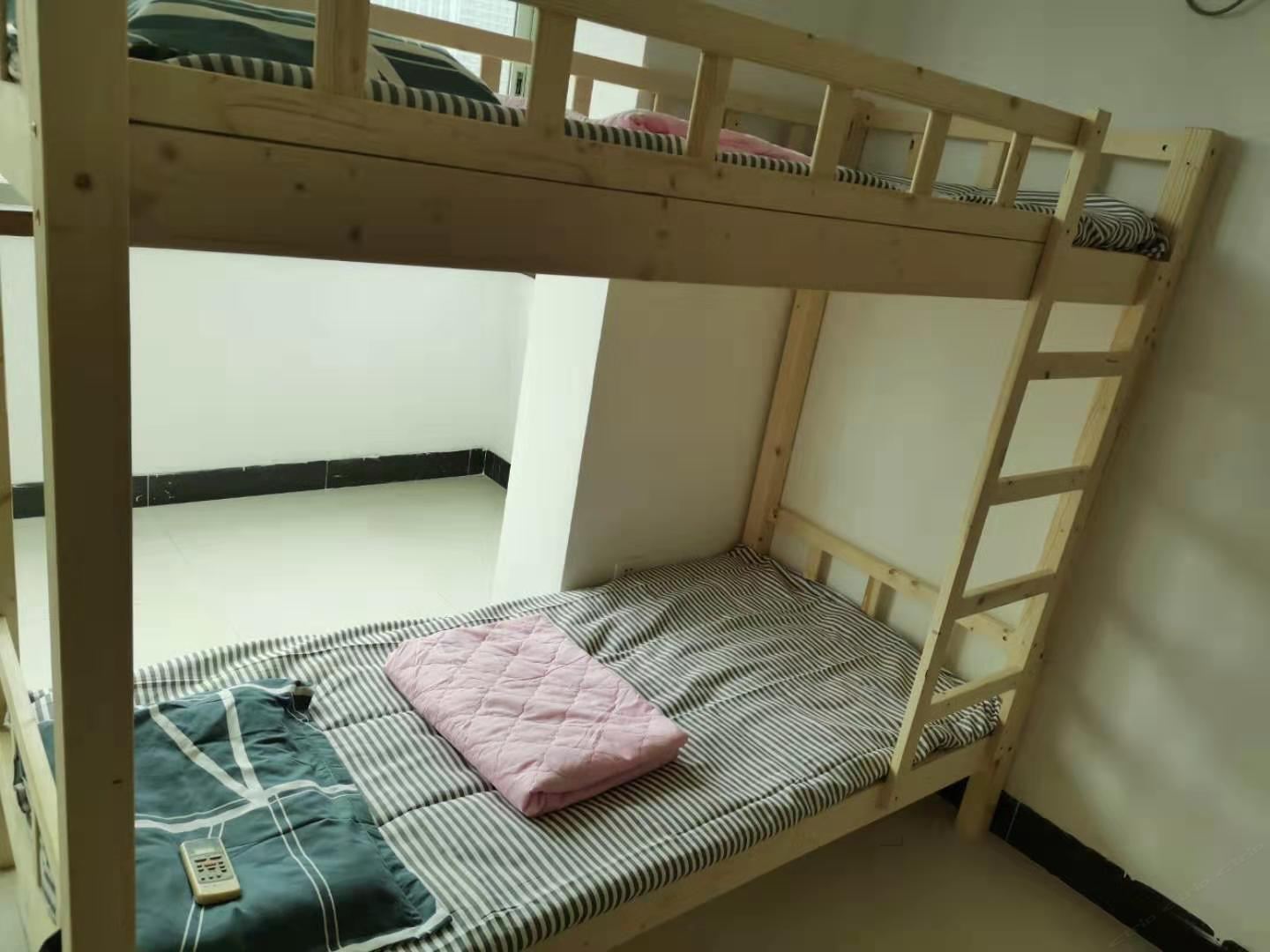 罗汉六人间（床位）（公共卫浴）