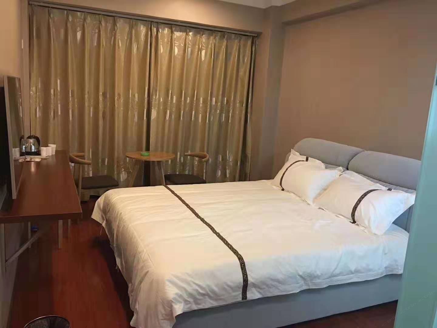 舒适大床房