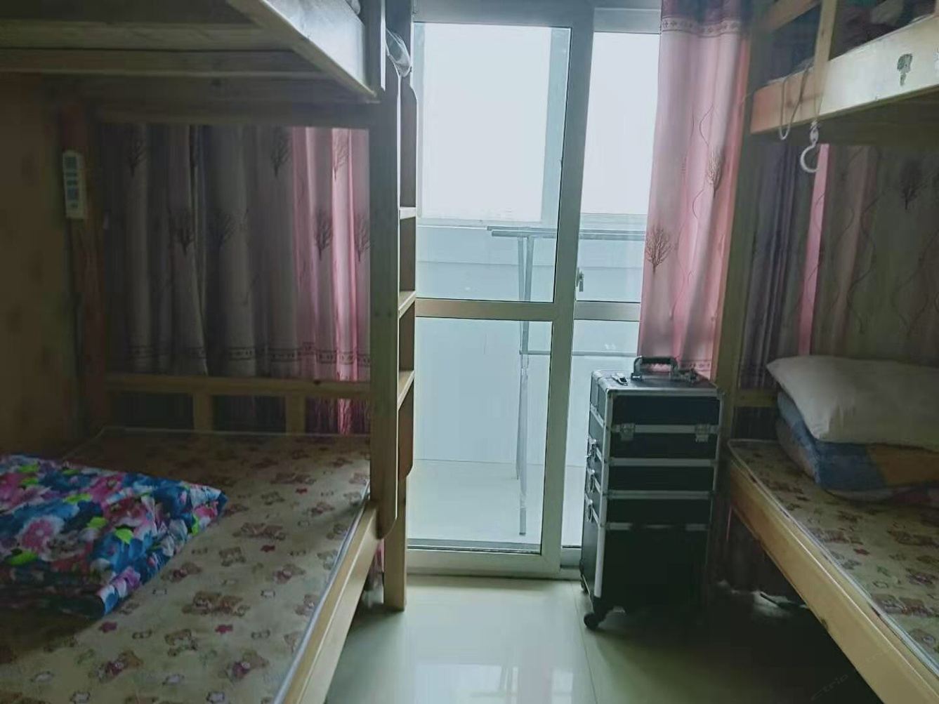 三室单床房