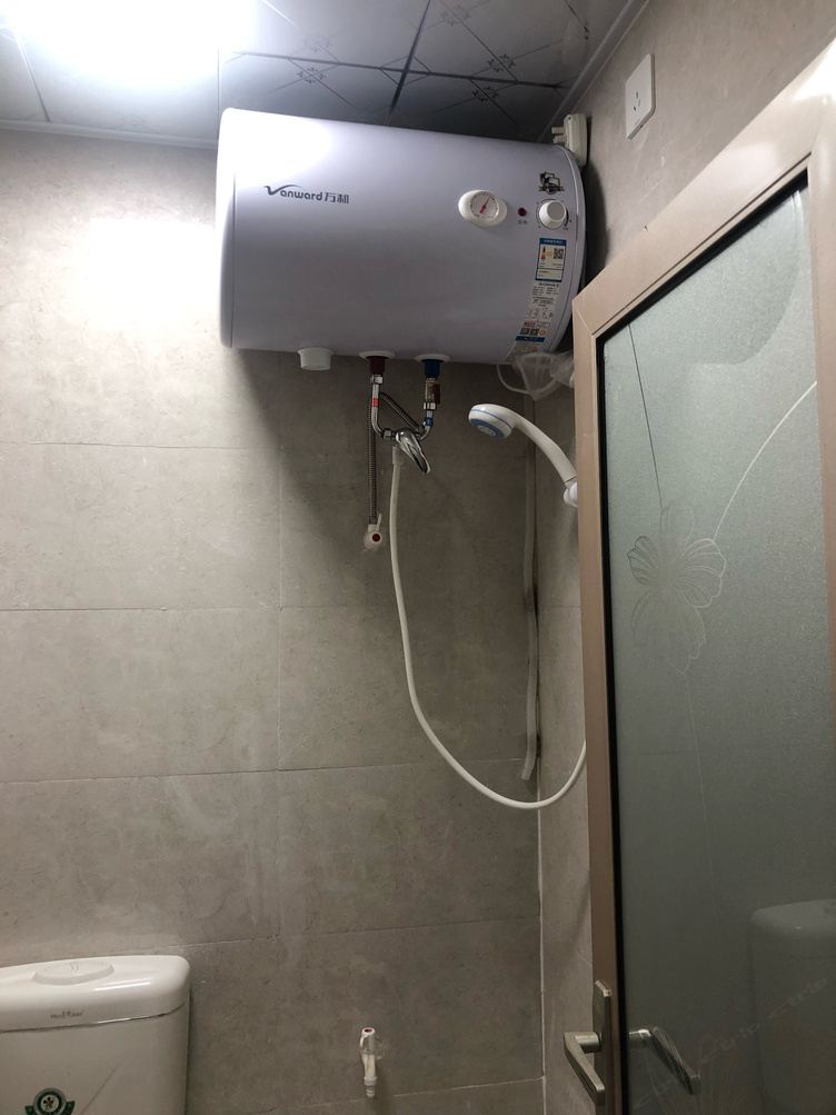 舒适浪漫一室大床房