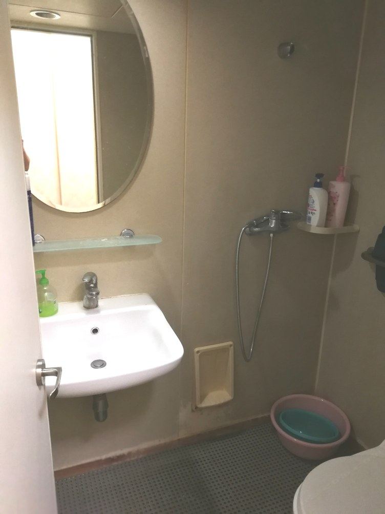 精装一室大床房