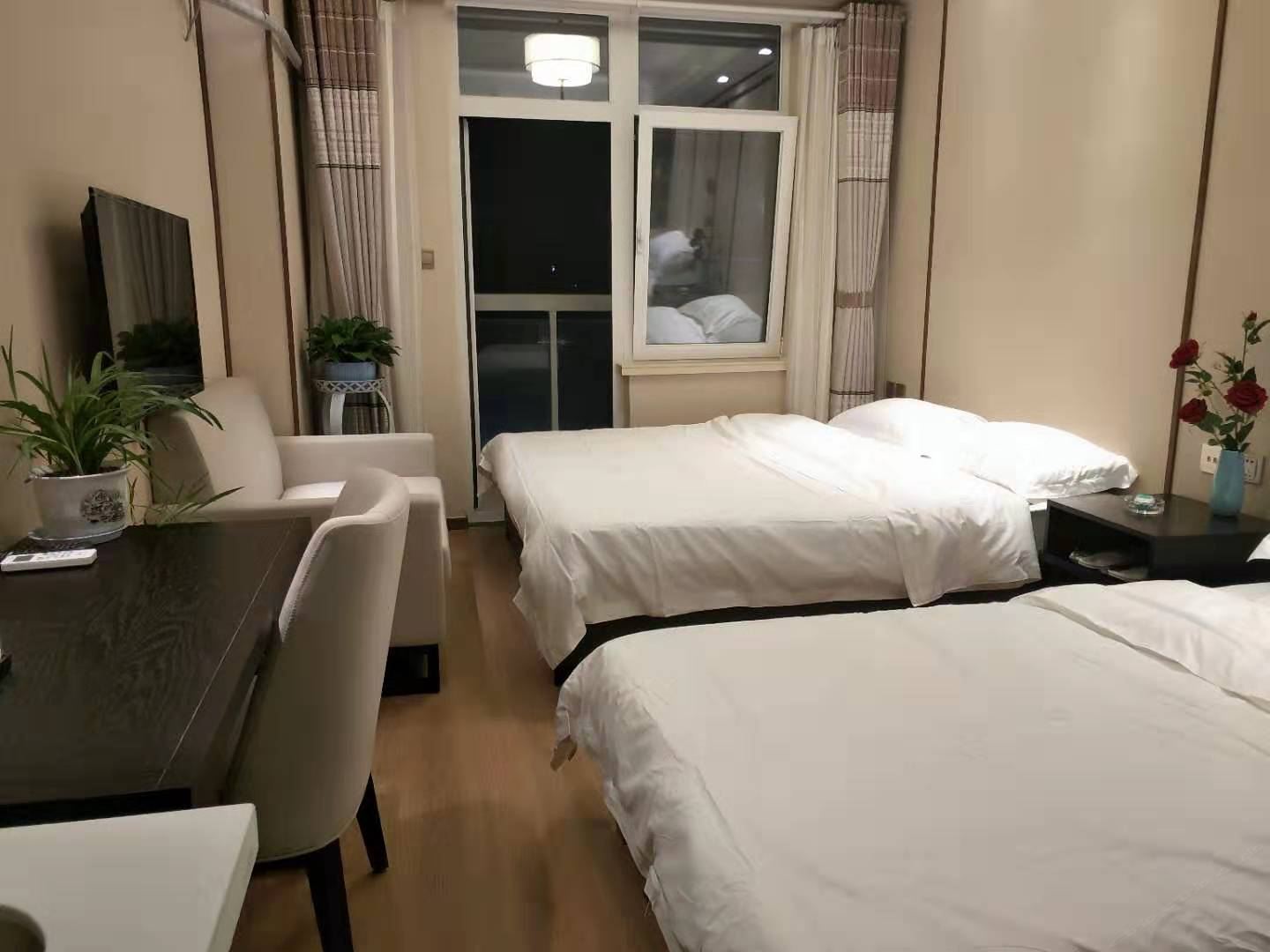 豪华海景阳台家庭房