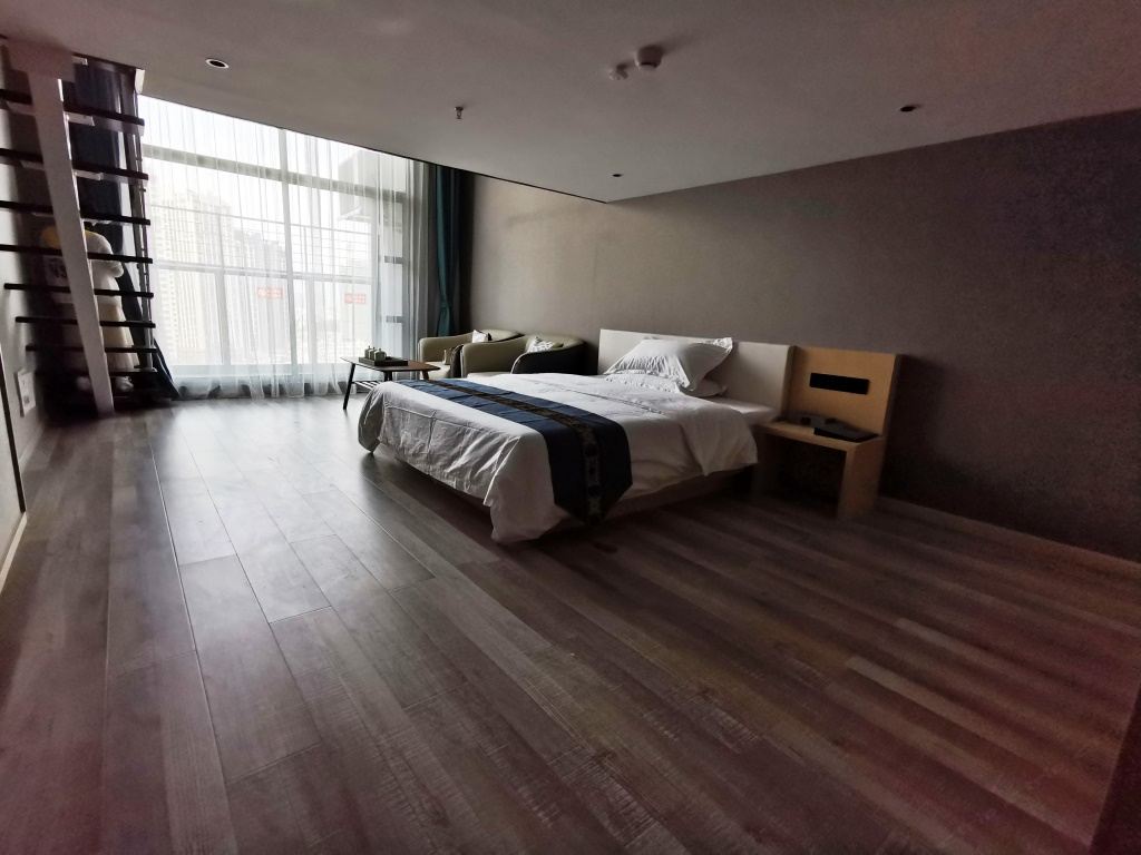 loft智慧三人房