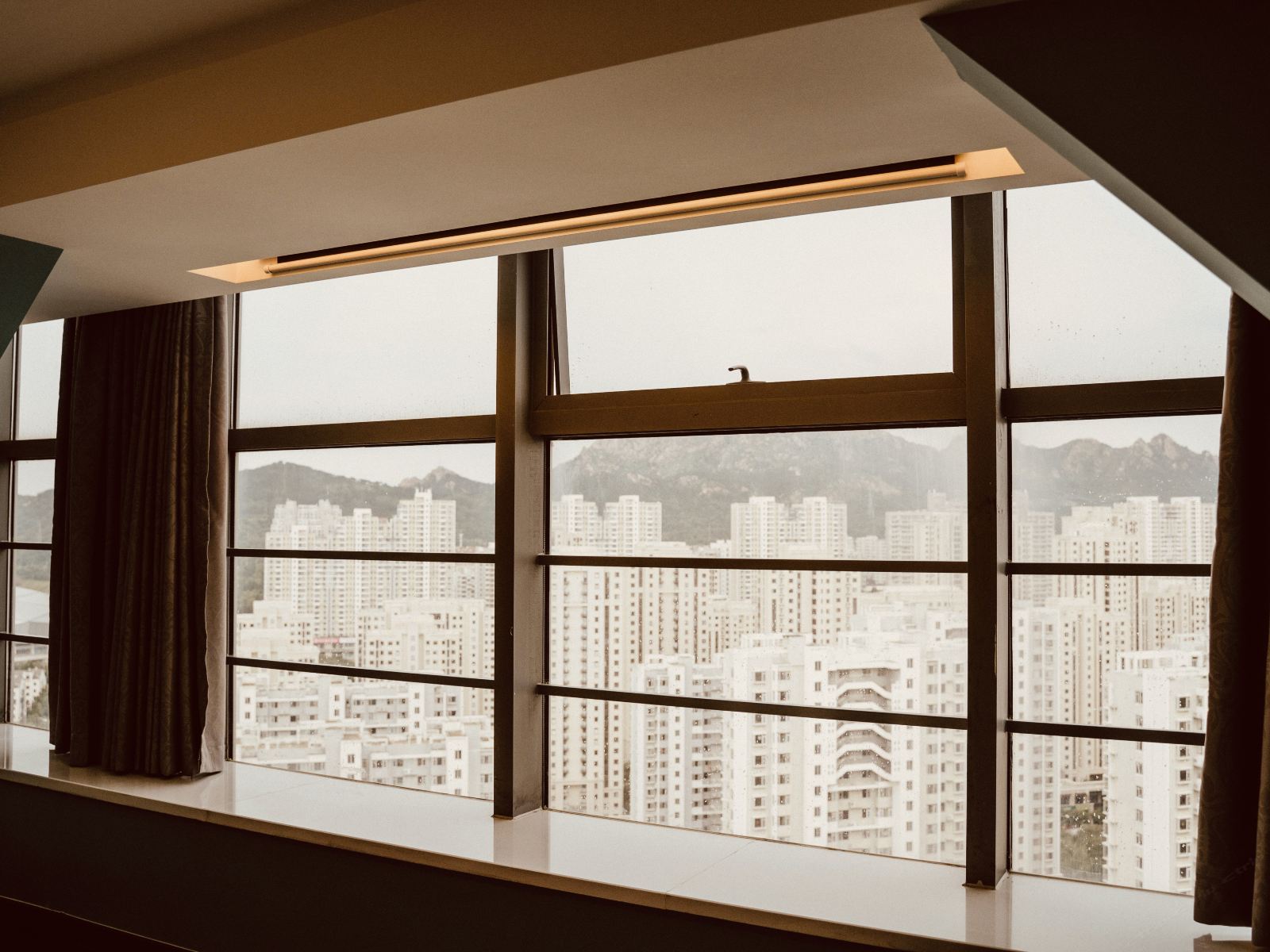鹊桥仙山景温馨大床房
