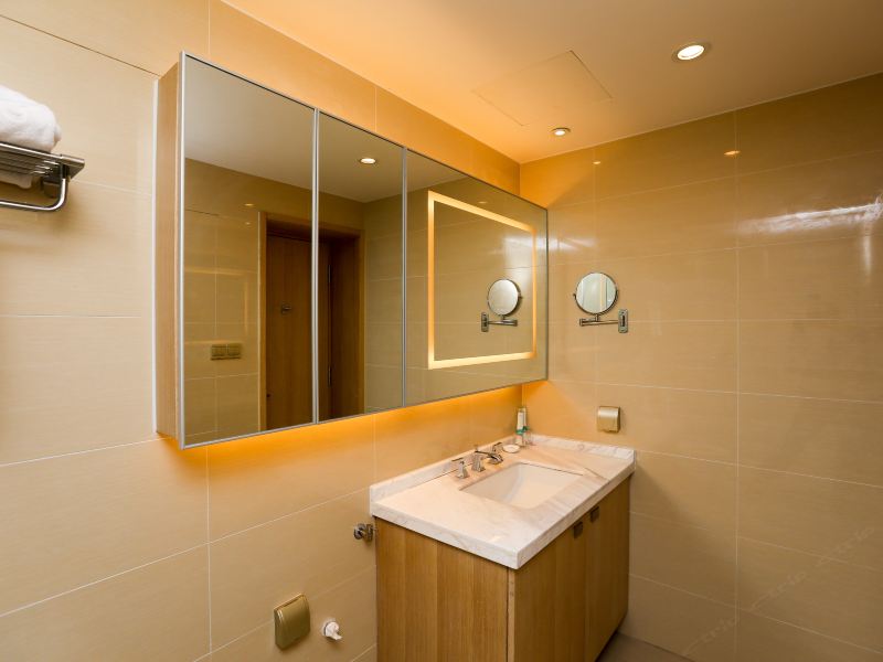 hotelPic