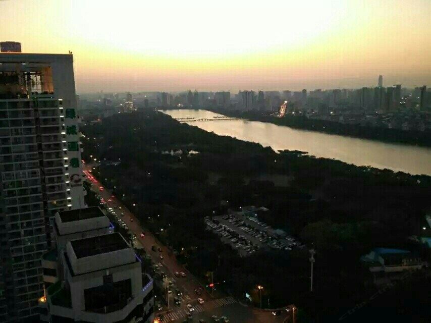 南宁南湖阳光健身大开间(无客厅)公寓(民族大道分店)