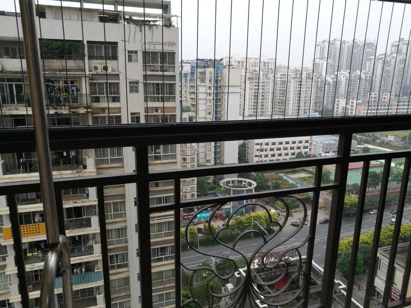 南宁郁金香春天公寓(12号店)