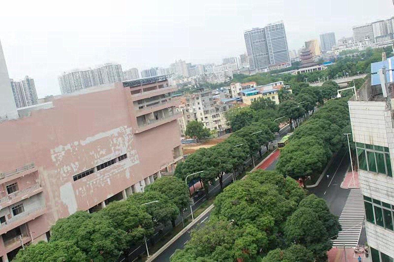 南宁杨芬公寓