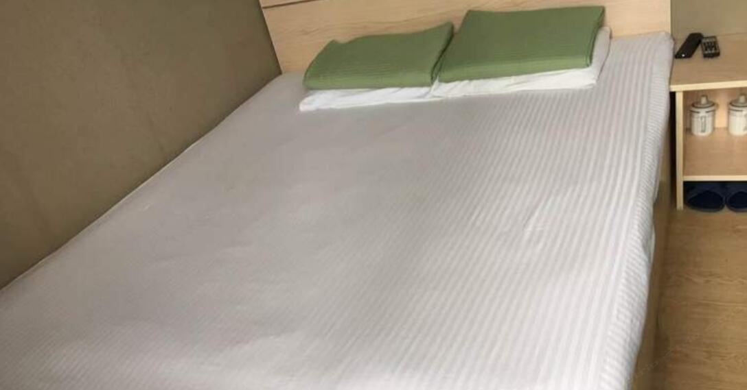 单人间(无窗)(公共卫浴)