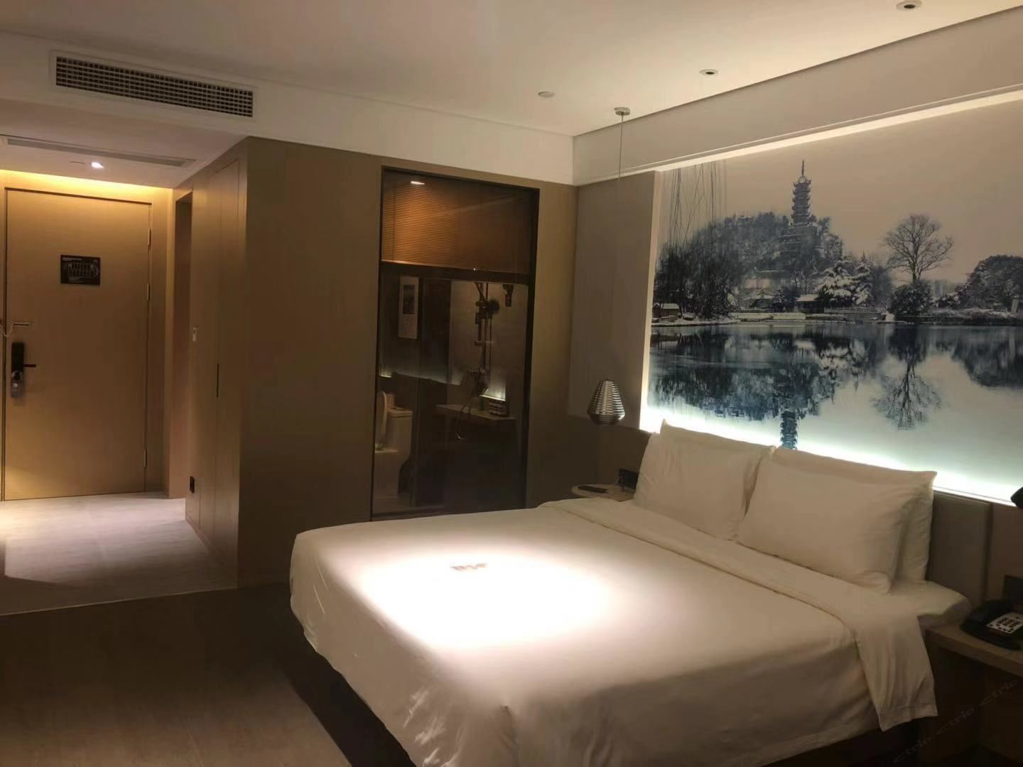 高级大床房
