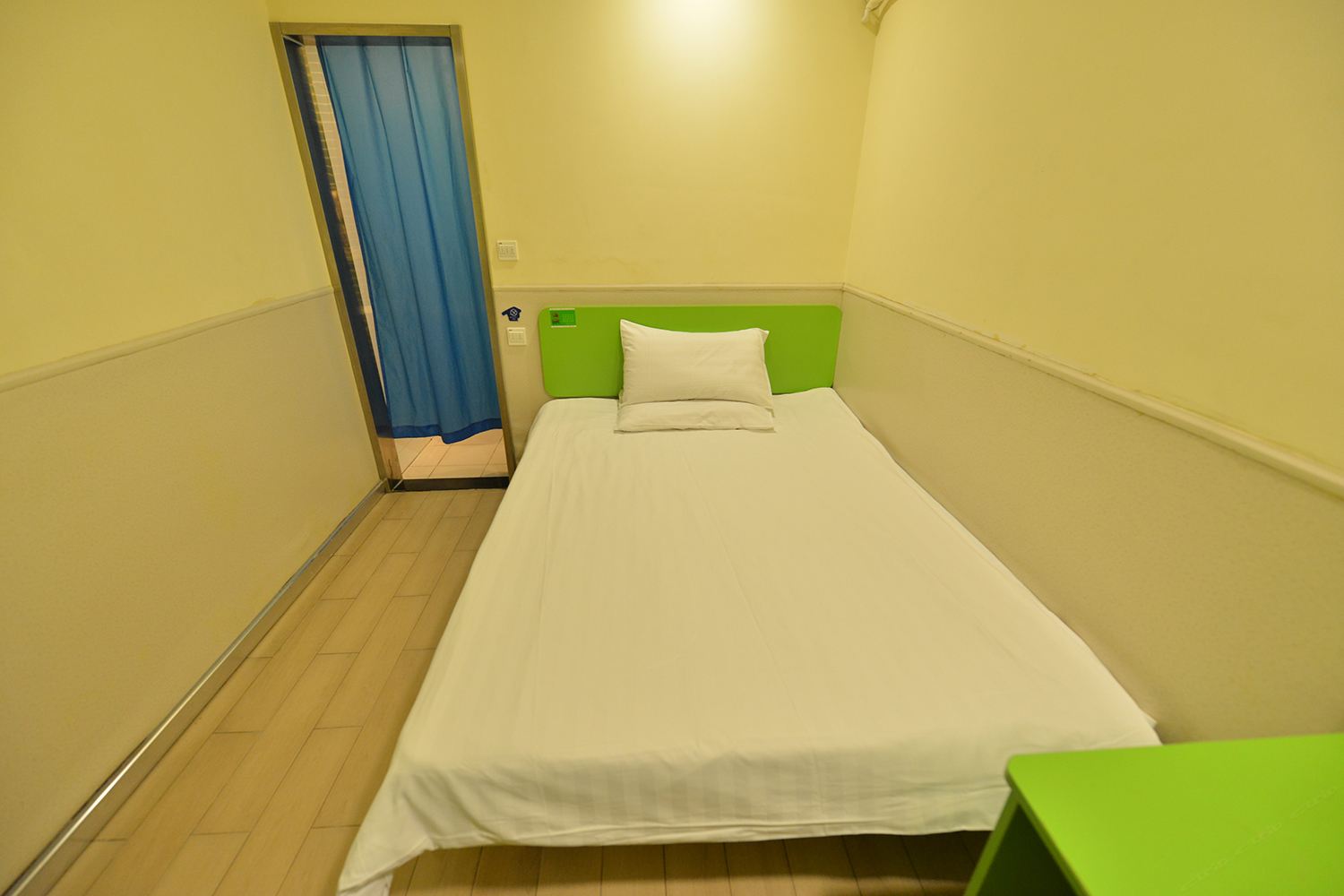 零压大床房(无窗)