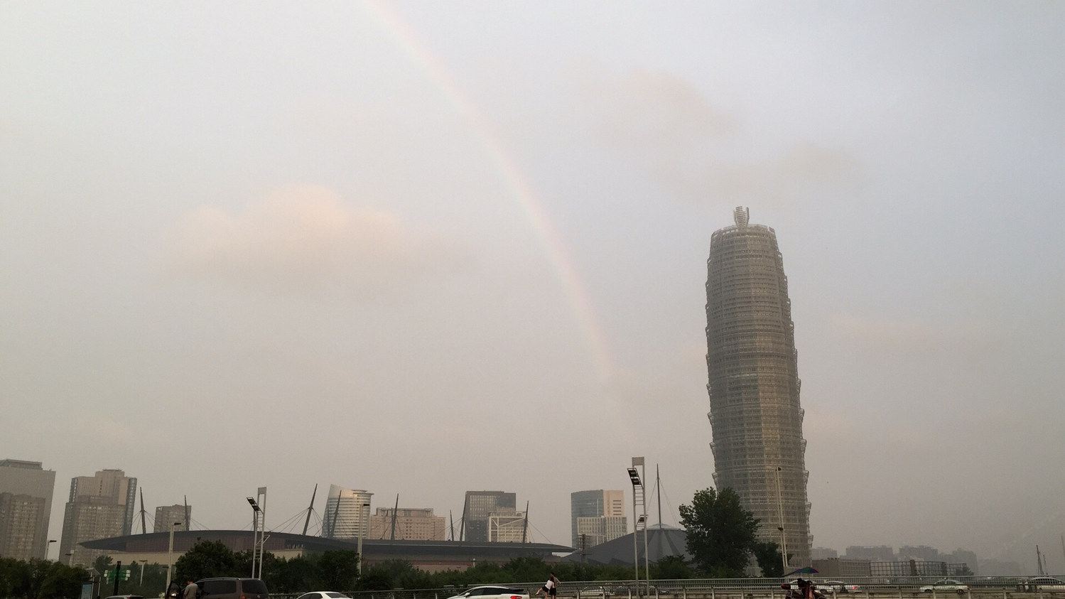 郑州郑东CBD会展中心景观大窗公寓