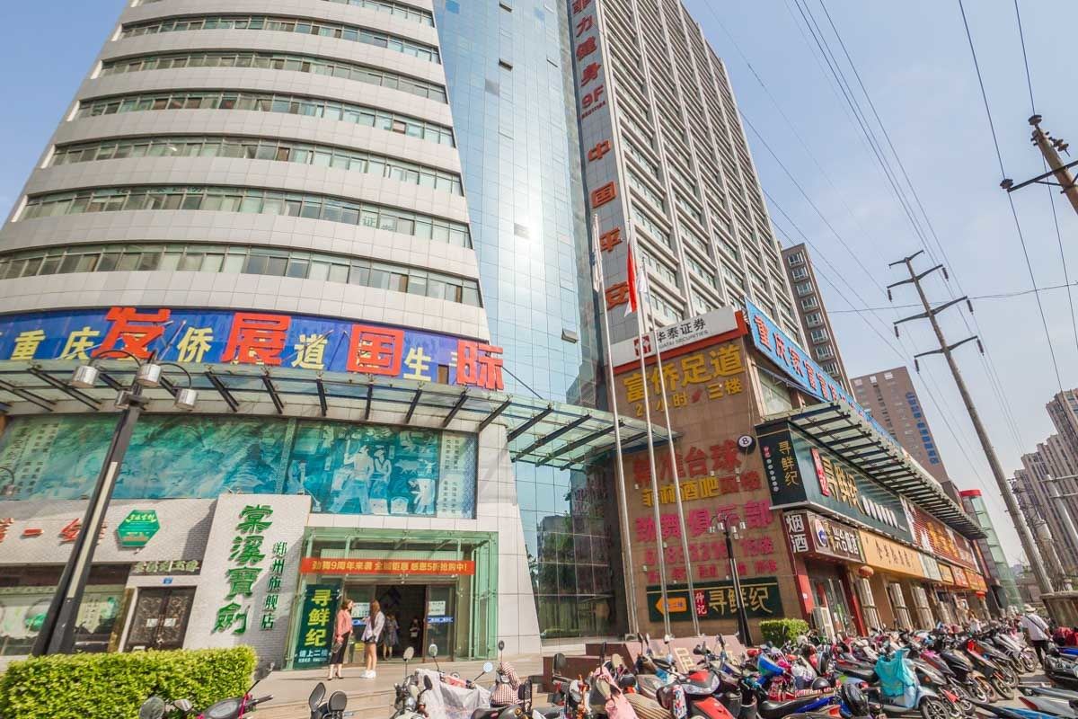 郑州路客BF7370精品民宿(点点梦想城分店)