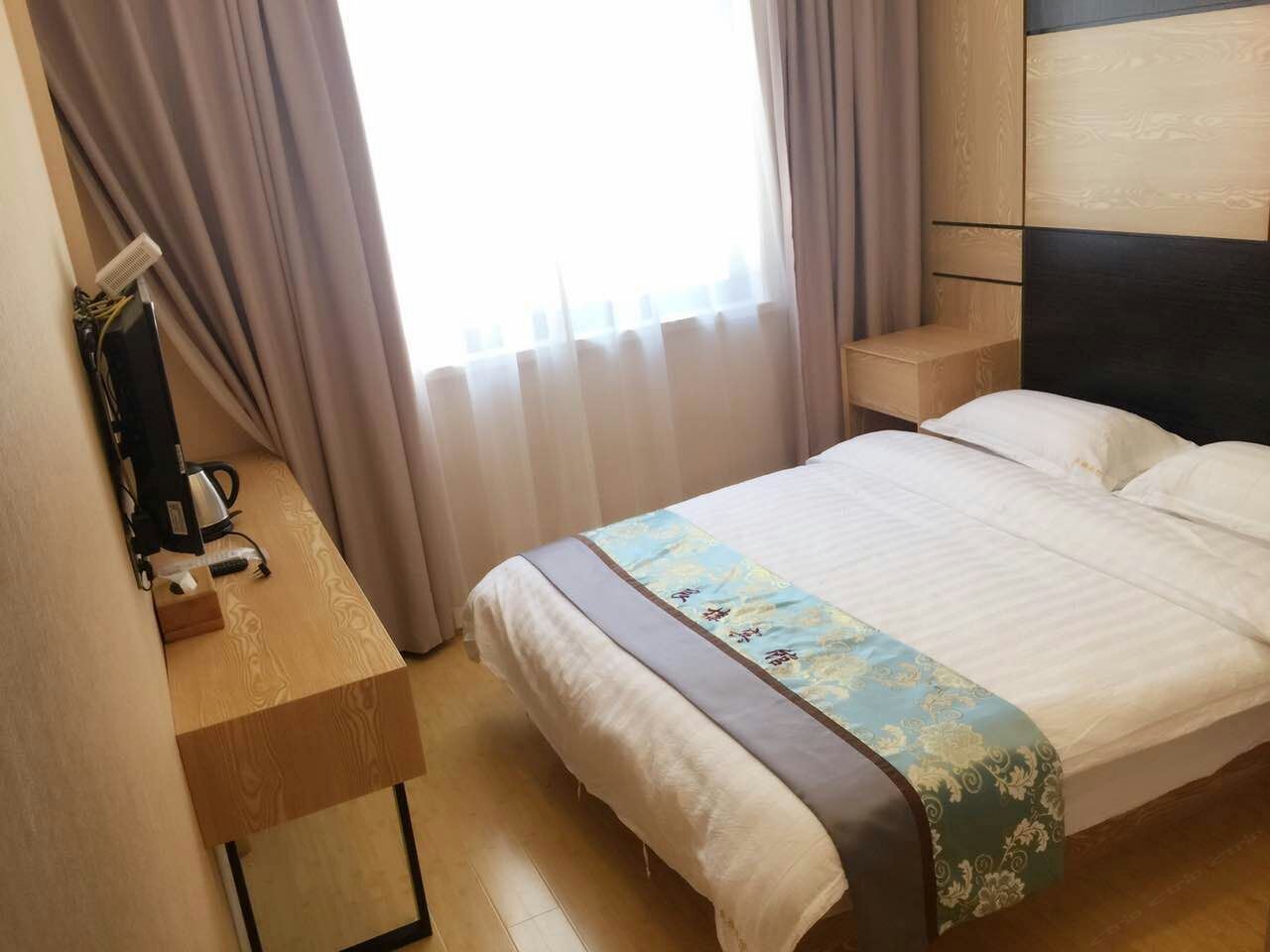 豪华大床房