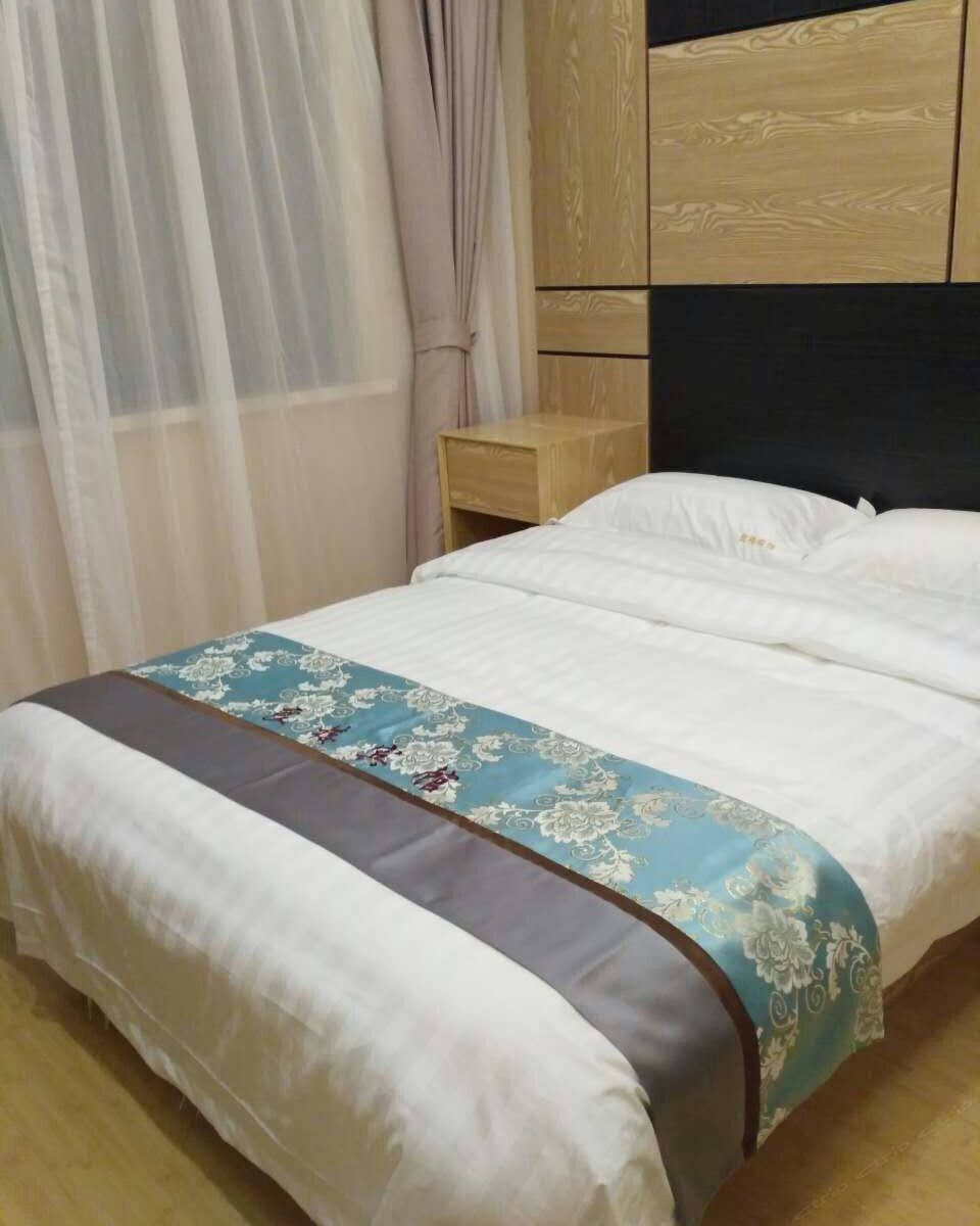 豪华大床房