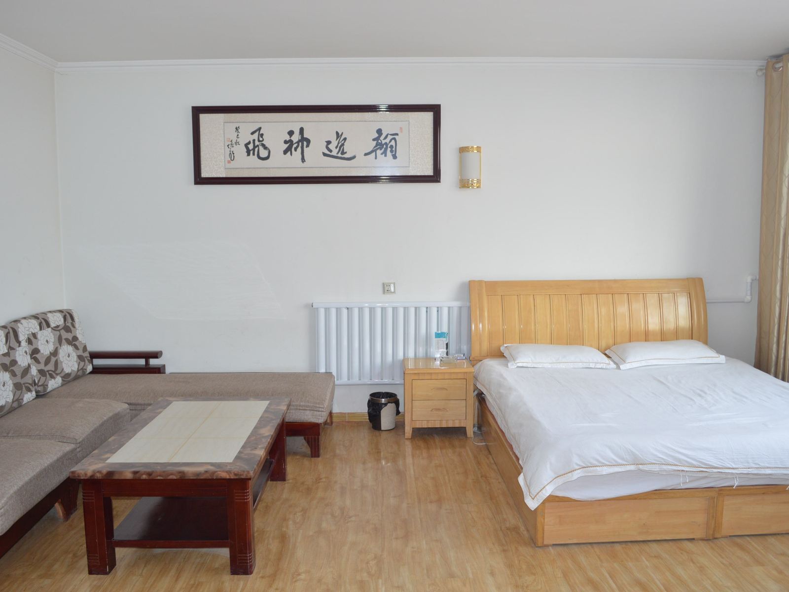 豪华大床房