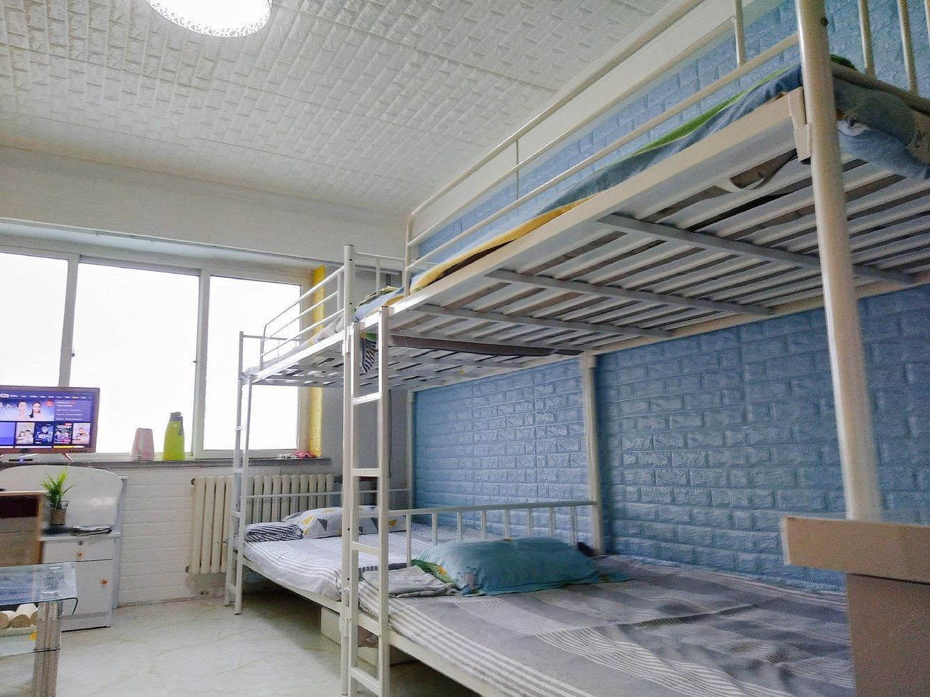 阳光一室二床房