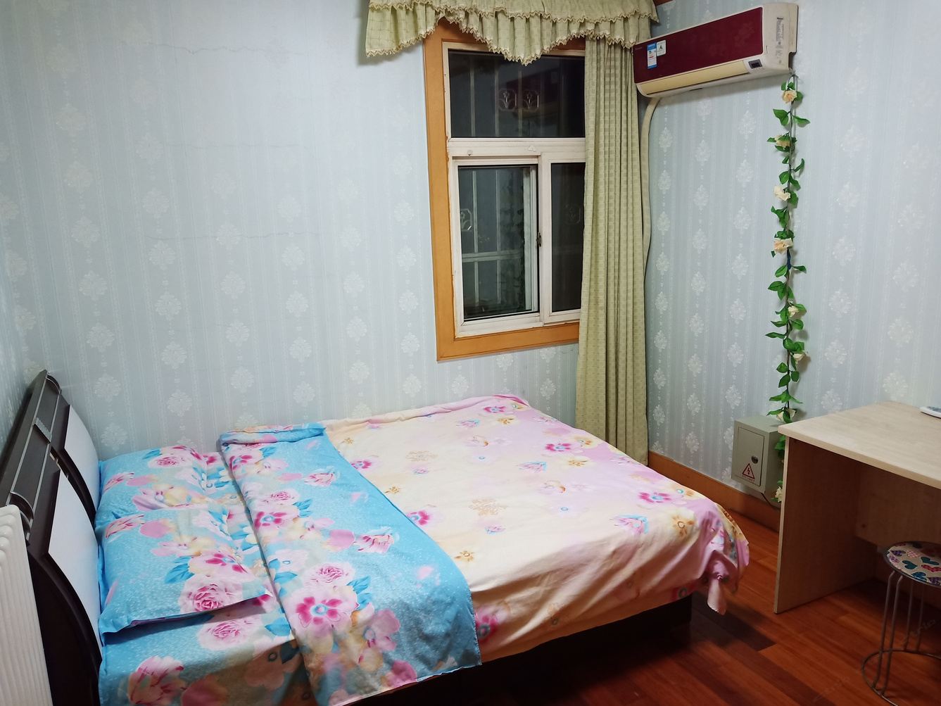 舒适温馨三室一厅套房