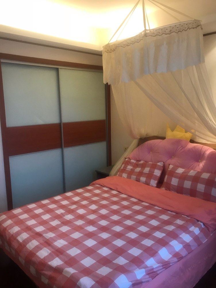 浪漫大床房