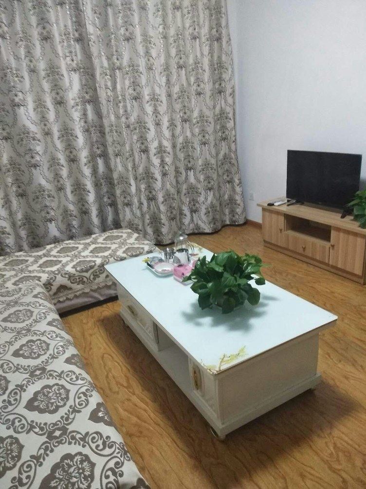精装三室一厅套房