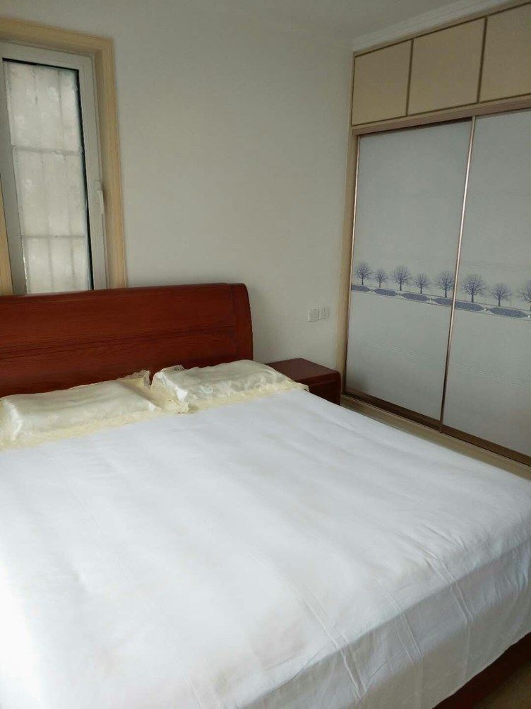 舒适三室一厅套房