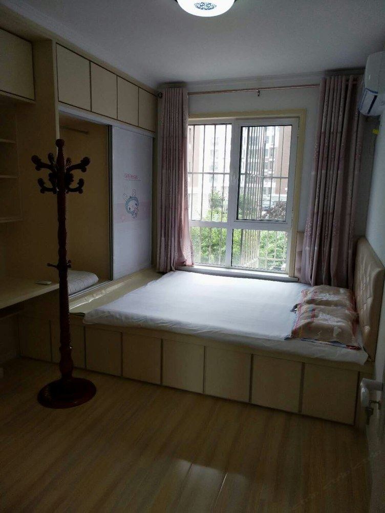 舒适三室一厅套房