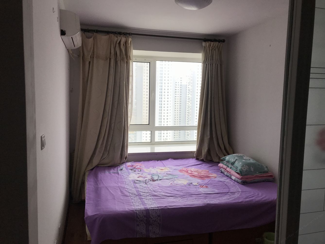 阳台二室一厅套房
