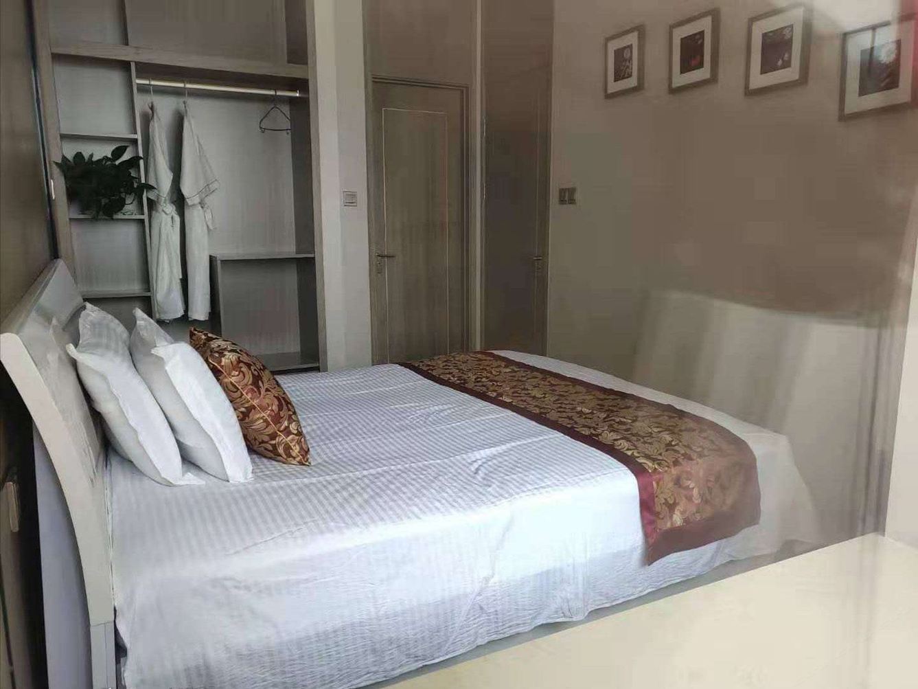 精装一室一厅套房