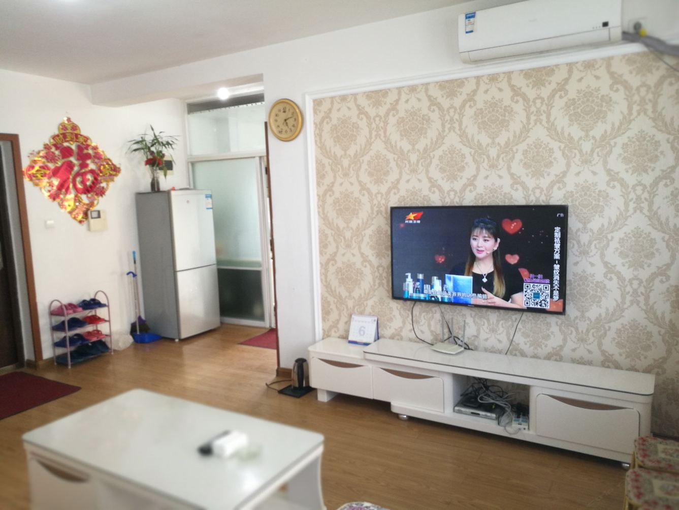 温馨精装三室一厅套房